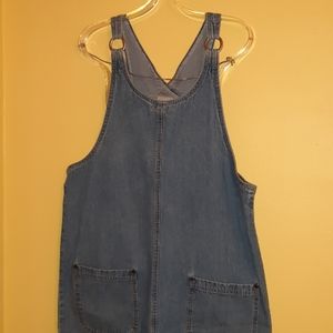 Denim long dress with slit in back, 2 pockets.